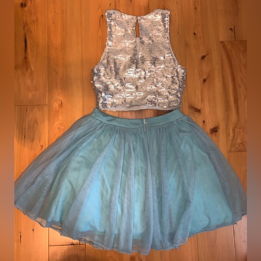 2 piece Jodi Kristopher Jr dress - Picture 2 of 4